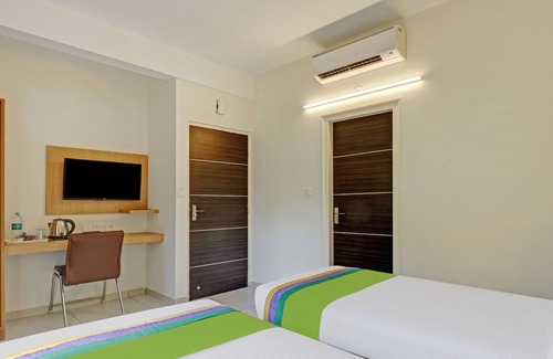 Indiranagar Hotel | Treebo Fortune Stay