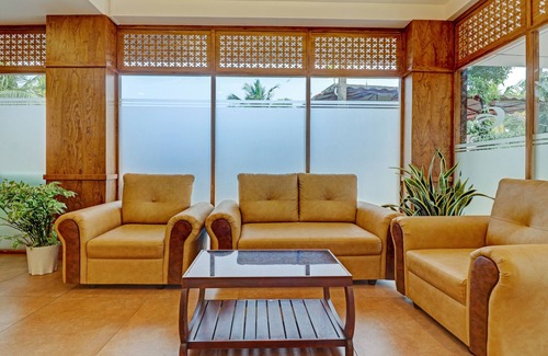 Nedumbassery Hotel | Treebo Golden Terminal, Kochi Airport