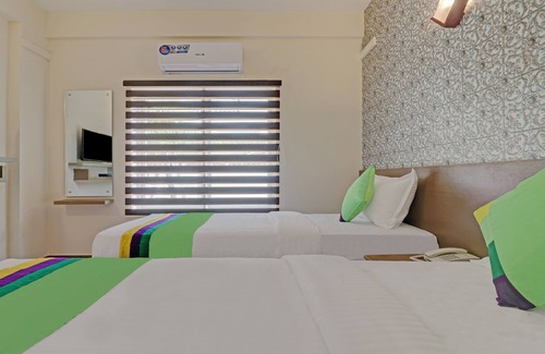 Nedumbassery Hotel | Treebo Golden Terminal, Kochi Airport