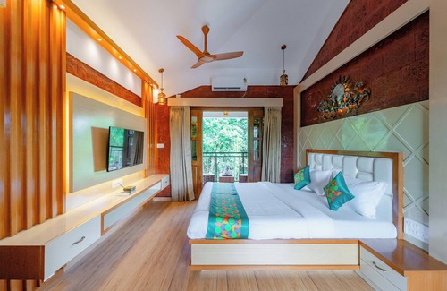 Chorla Ghats Hotel | Treebo Green Village Resort with Pool