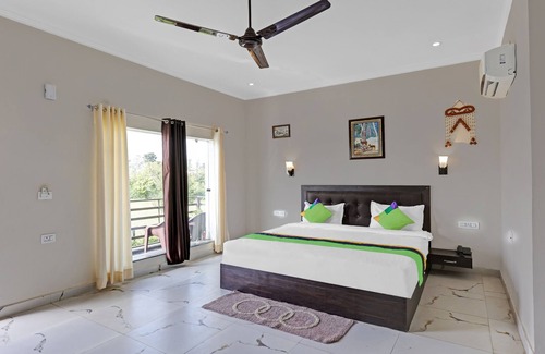 Bail Parao Hotel | Treebo Kaira Resort With Pool View, 5 Km From Jim Corbett Jungle Safari