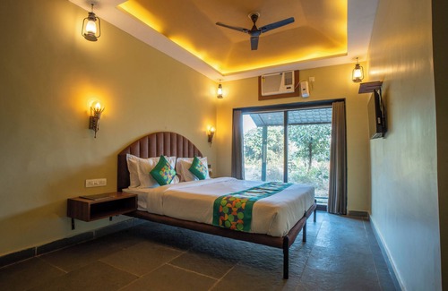 Avarghani Hotel | Treebo Premium Mowgli's Den, Pench
