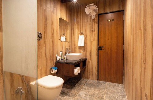 Avarghani Hotel | Treebo Premium Mowgli's Den, Pench