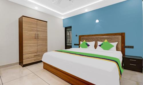Chottanikkara Hotel | Treebo Pushpak Service Apartment