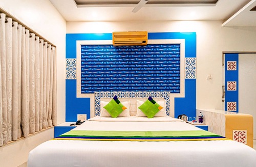 Panchgani Hotel | Treebo Raval Resort with Valley View