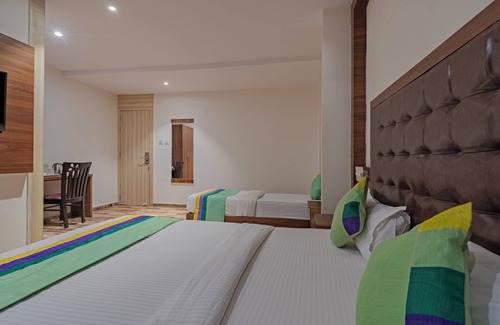 Sakinaka Hotel | Treebo Seven Olives