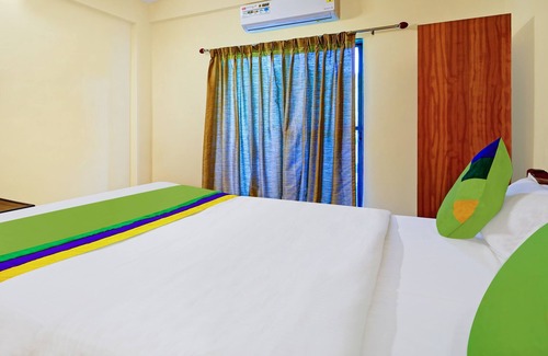 Dapoli Hotel | Treebo Ss Residency with Mountain view