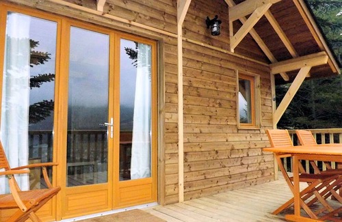 Prats-de-Mollo-la-Preste House | Treehouse 'Cabane Au Milieu De La Foret' with Balcony
