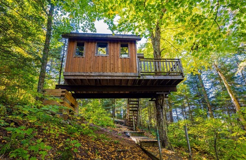 Saint-Faustin-Lac-Carre House | Treehouse #10 (Lakefront)