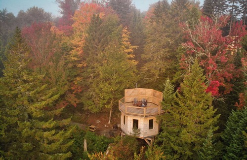 Saint-Faustin-Lac-Carre House | Treehouse #20 | The Rockhouse