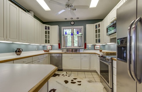 Mount Ida Condo | Treehouse/279DVD Hosted by LOVR