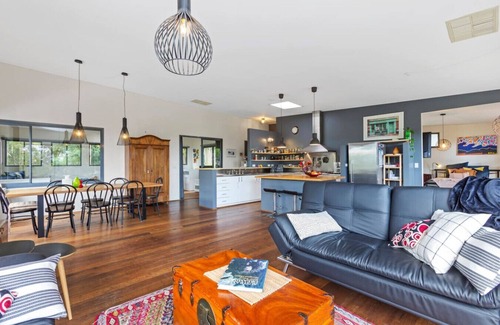 Skenes Creek House | Treetop Couples Retreat