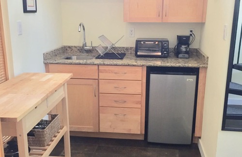 Galindo House | Treetop Guesthouse - Monthly Rental - South Central