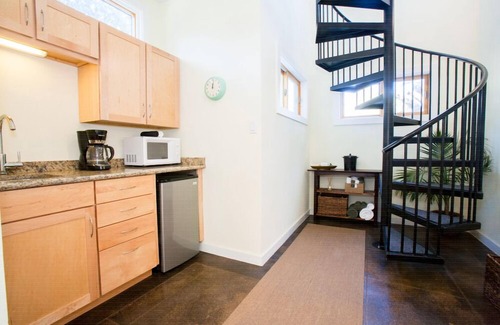 Galindo House | Treetop Guesthouse - Monthly Rental - South Central
