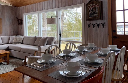 Chandos Lake House | Treetop Retreat - Chandos Lake - Beautiful Kawarthas