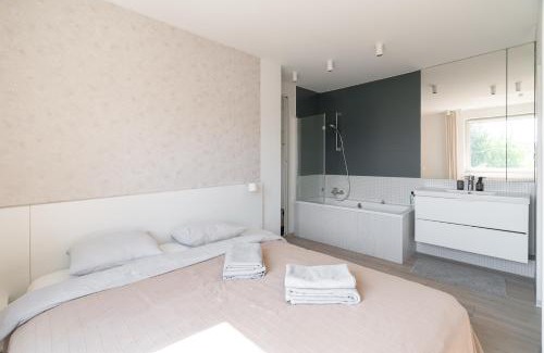 Grunwald Apartment | TreeTop Studio near MTP