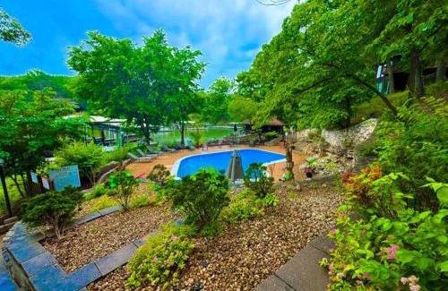 Village of Four Seasons House | Treetop Village-3bed3bathpoolsdock8pp