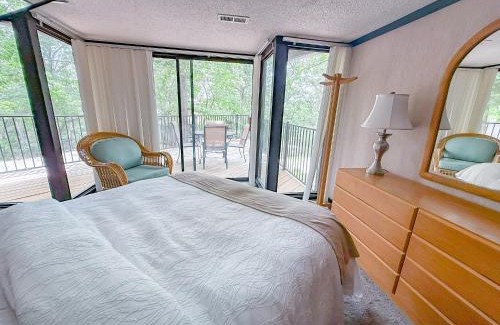 Village of Four Seasons House | Treetop Village-3bed3bapoolslakefrontlakeview