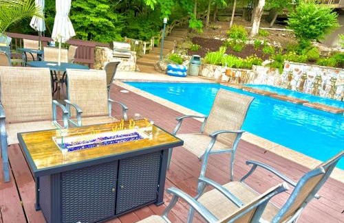 Village of Four Seasons Villa | Treetop Village76-3bed3bathlakefrontlakeviewp