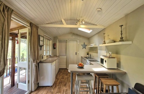 Burgh Island Cabin | Treetops, a peaceful haven retreat only 1 mile from Bantham beach in South Devon