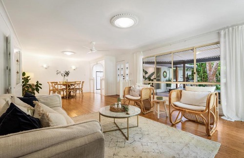 Suffolk Park House | Treetops Retreat by The Beach