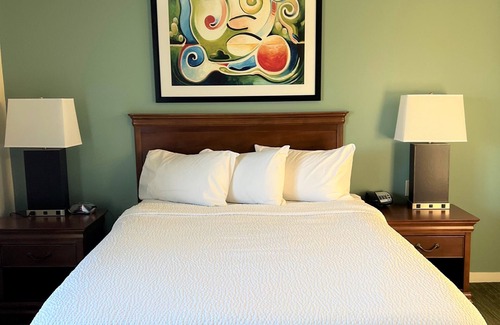 Herndon Hotel | Trellis Herndon