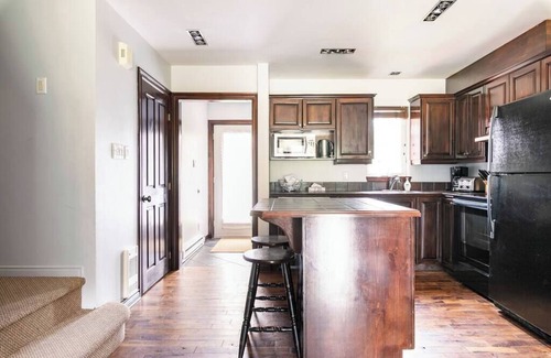 Mont-Tremblant House | Tremblant Classic Chalet: La Bête Golf Course⛳️