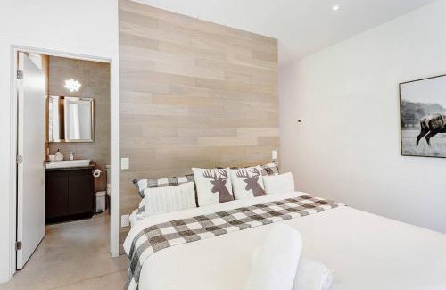 La Conception House | Tremblant Oasis: Luxury, Nature, Hot Tub, Views!
