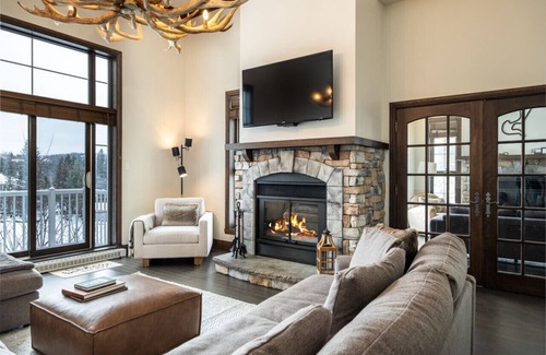 Mont-Tremblant Pedestrian Village Apartment | Tremblant Prestige - Bondurant 95-15