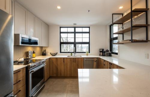 Tremblant-Les-Eaux Apartment | Tremblant Prestige - Les Eaux 215-8