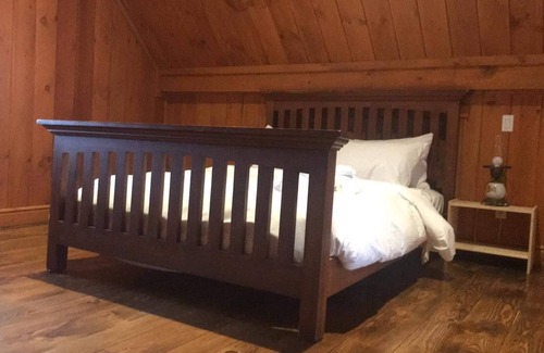 Lac Superieur Village Ski Chalet | ☆TREMBLANT SKI, Spa, fireplace, ♥ billiards, lake and river access