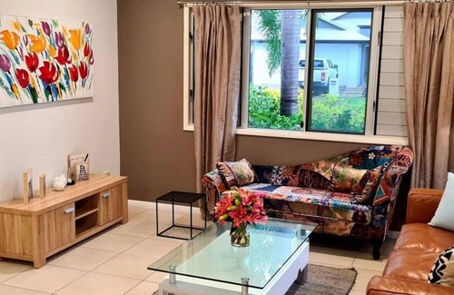 Idalia Apartment | Trendy 4 bedroom in Fairfield Waters