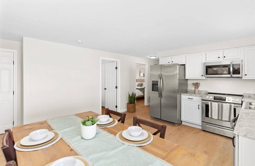 Manchester Apartment | Trendy and clean apartment!