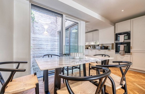 Westminster Apartment | Trendy apartment near Westminster Abbey