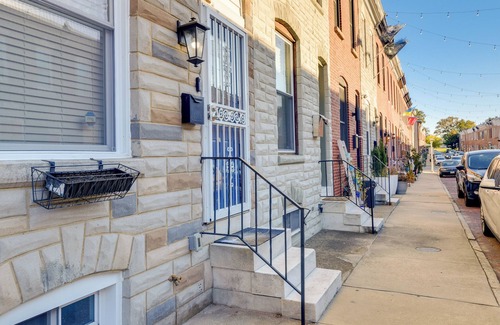 Downtown Baltimore Apartment | Trendy Baltimore Townhome: 2 Mi to Downtown!