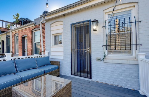 Downtown Baltimore Apartment | Trendy Baltimore Townhome: 2 Mi to Downtown!