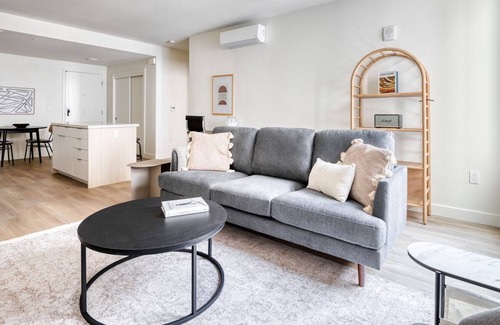 Downtown Berkeley Apartment | Trendy Berkeley 1BR w/ W/D & Coworking, walkable to BART, by Blueground