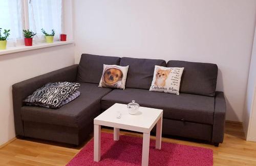 Donaustadt Apartment | Trendy Danube Apartment - Close to UN