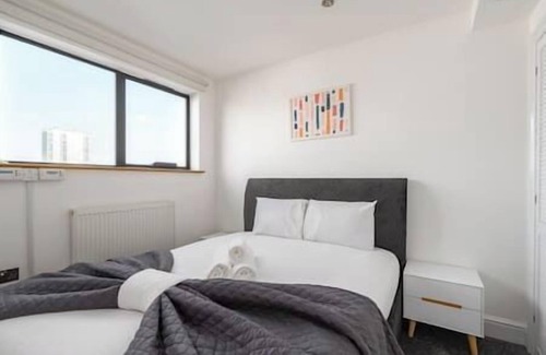 De Beauvoir Apartment | Trendy East London Flat (SH8)