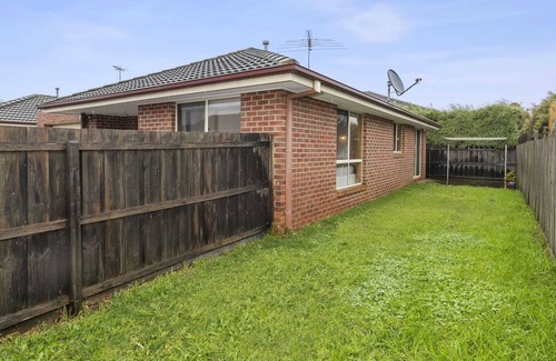 Grovedale House | Trendy Grovedale Residence Free WiFi