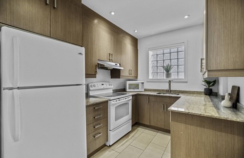 La Petite-Patrie Apartment | Trendy Open-Space Studio by Jean Talon Market