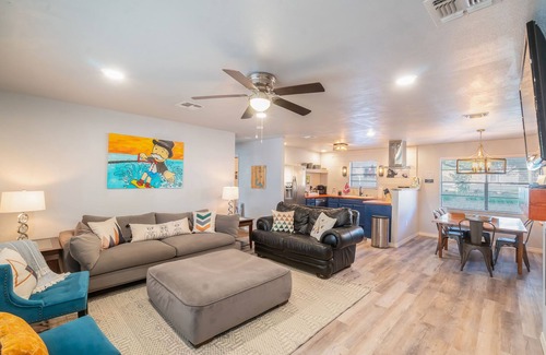 Kingsland House | Trendy Pet-friendly House w/Patio near Lake LBJ