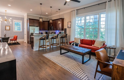 Hapeville House | Trendy Town Home At the Airport