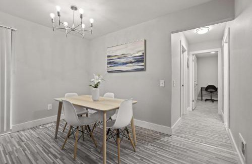 Rochester Apartment | Trendy & Vibrant Unit City Experience