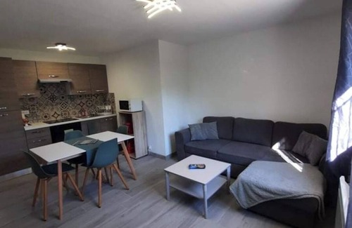 Ales Apartment | Trepeloup accommodation