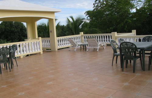 Ensenada House | Tres Palmas Steps Beach-3 BRs ($250) or 6 BRs ($500) spectacular rooftop deck-AC