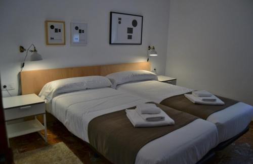 Anguiano Apartment | Tres Puentes Anguiano Apartamentos y Hostal