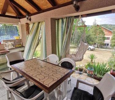 Rakari House | Tri Cveta