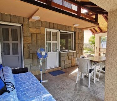 Rakari House | Tri Cveta