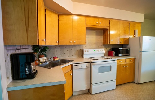 Silverton Hotel | Triangle Motel